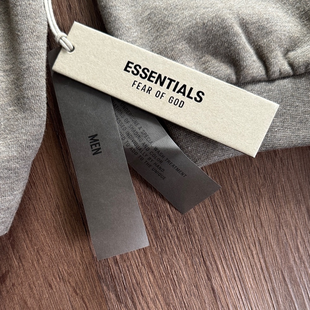 Fear of God Essentials NWT Men’s Crewneck Sweater in Heather Oatmeal - Picture 4 of 12